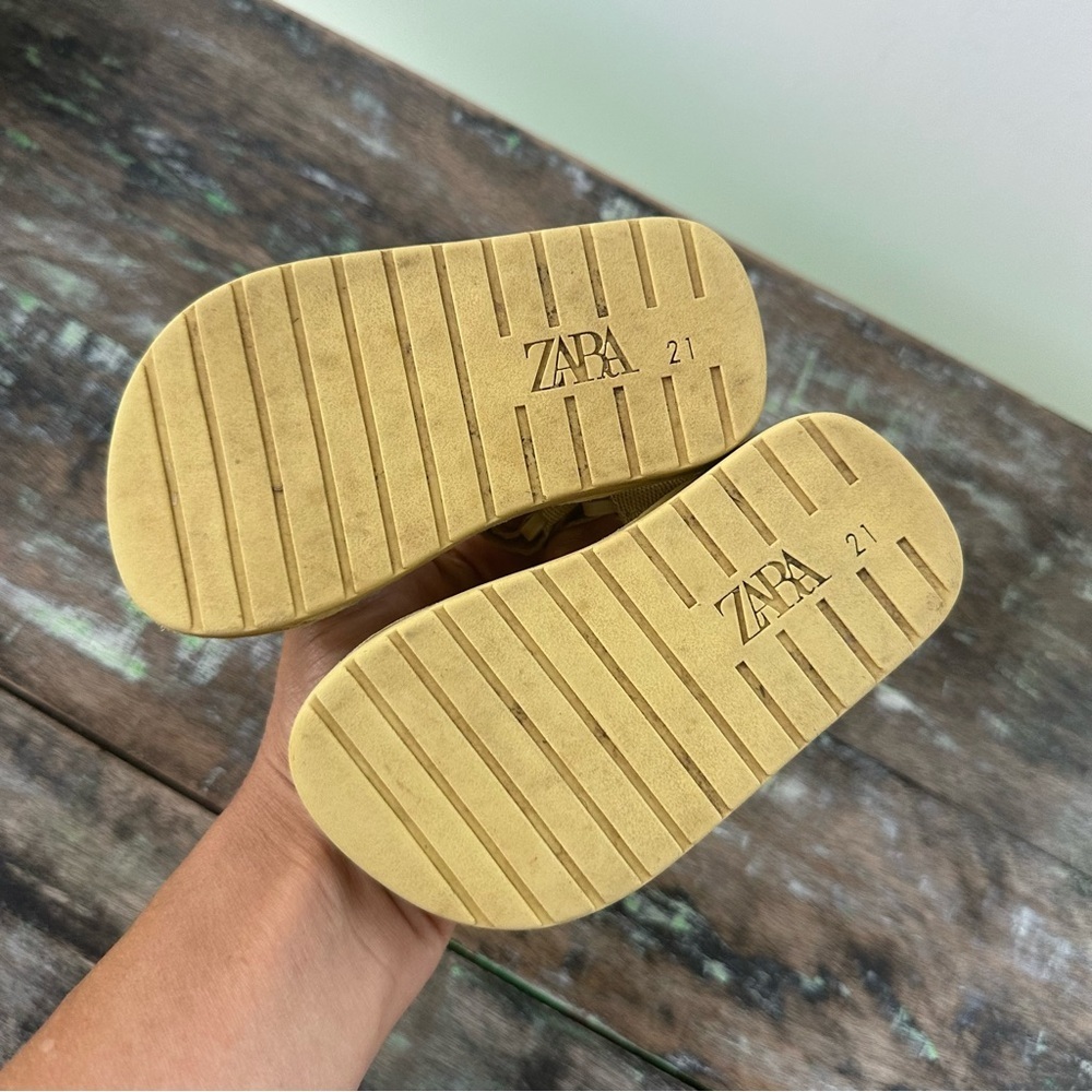 Zara Toddler Velcro Strappy Sandals Yellow Teva Style Size 21 = 5.5 T - Picture 5 of 7